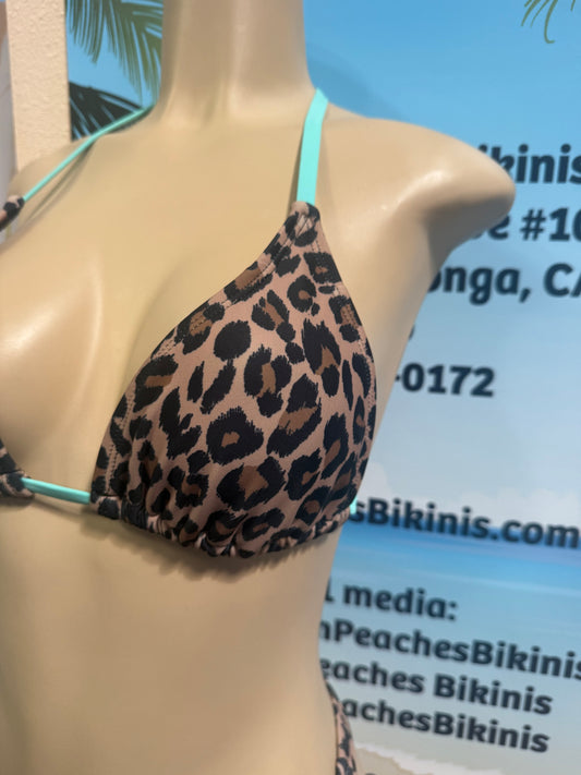 Lyla Triangle Top in Jaguar Mint