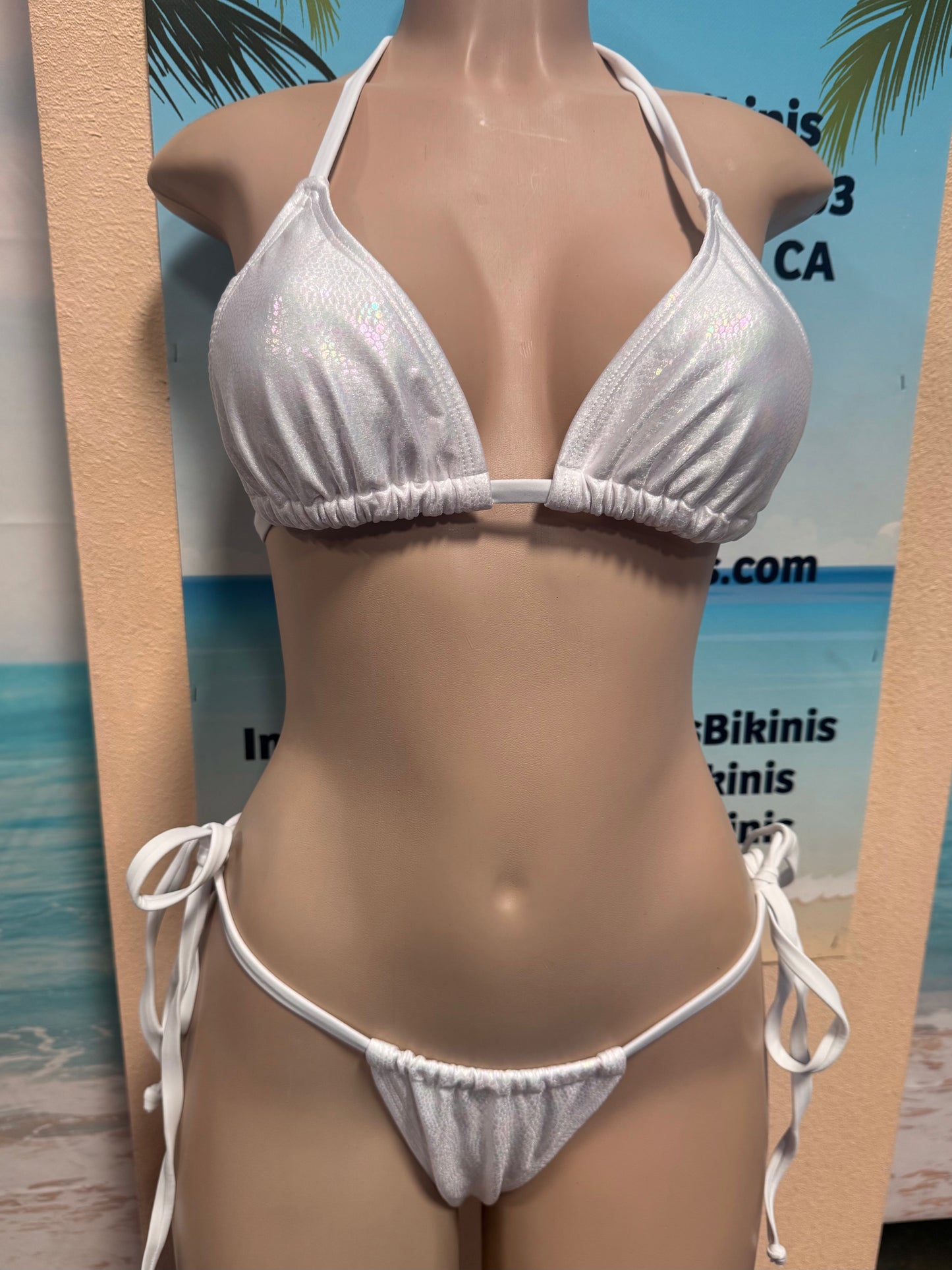 Lyla Triangle Top Pearl White Hologram