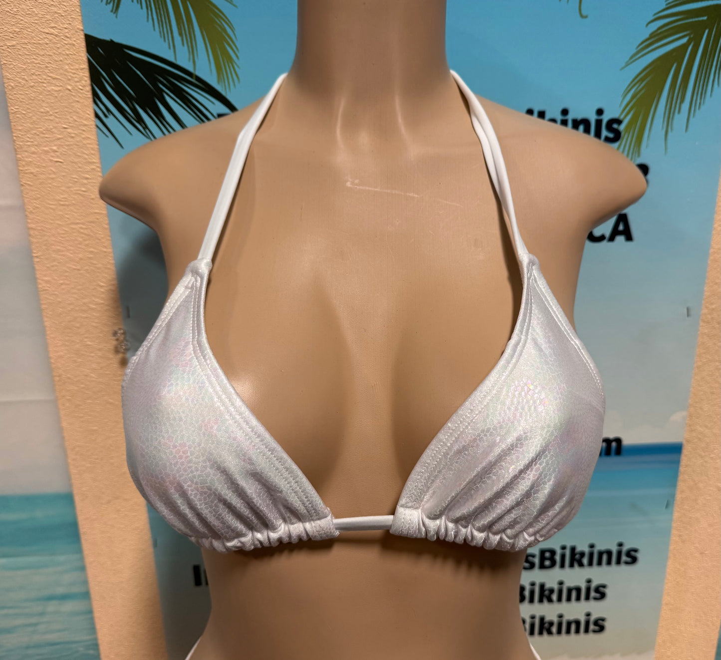 Lyla Triangle Top Pearl White Hologram