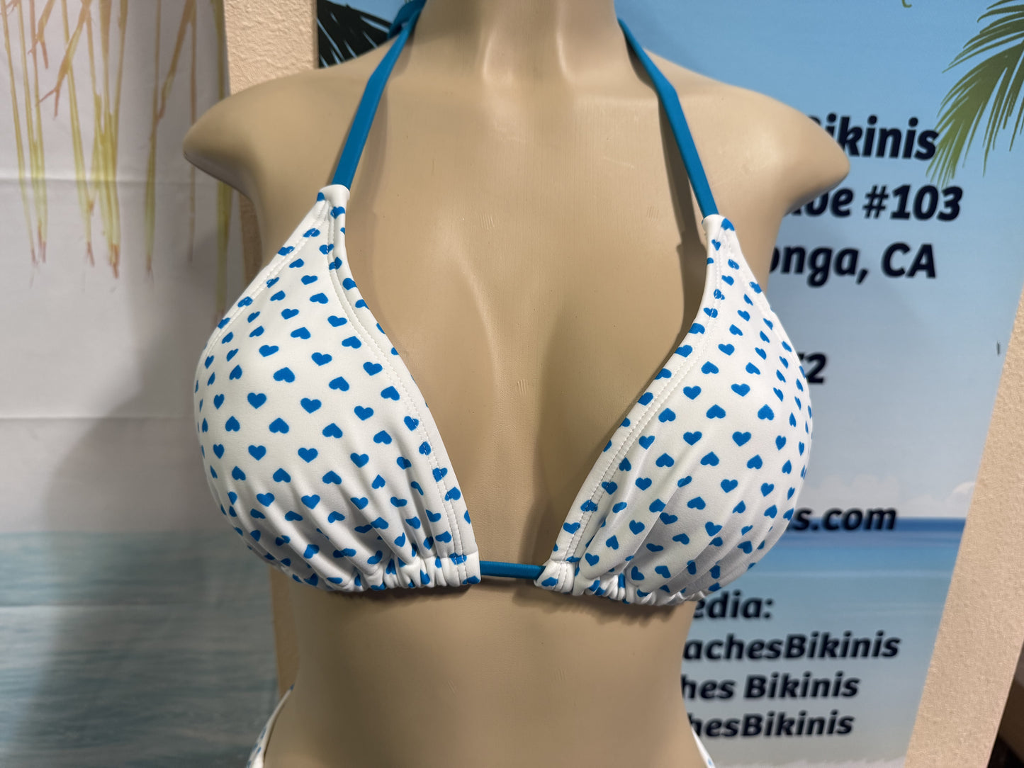 Lyla Triangle Top White Turquoise Hearts