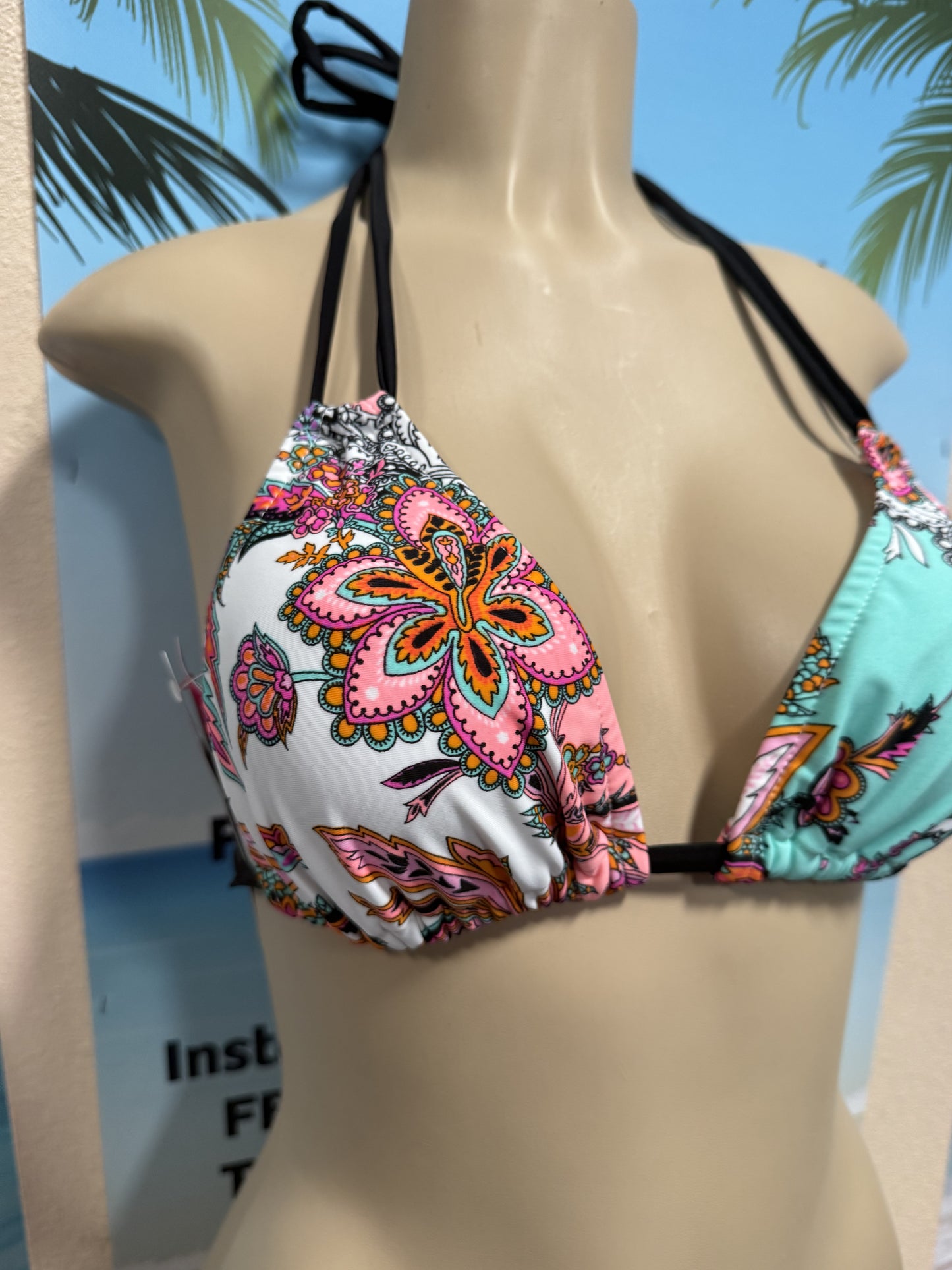 Layla Triangle Top Peachy Mint Paisley