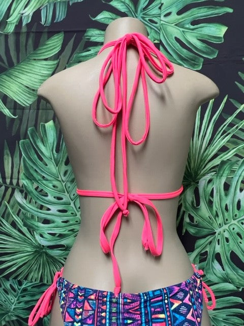 Layla Triangle Top in Radical
