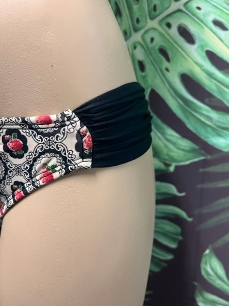 Paradise Bikini Bottoms Vintage Roses