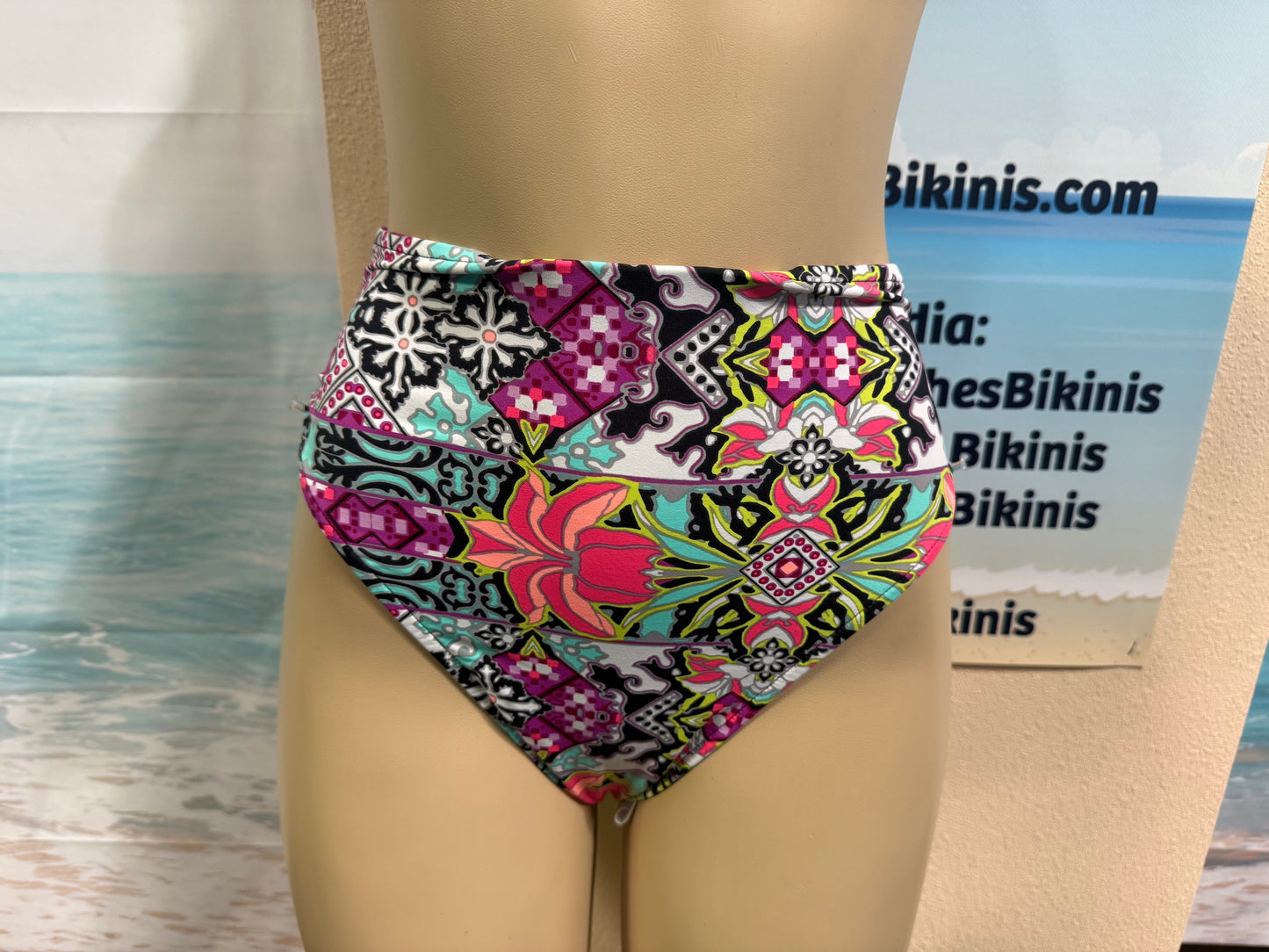 Cheeky Mama Bottoms Tribal Island