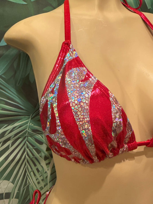 Lyla Triangle Top Pinky Red Swirl