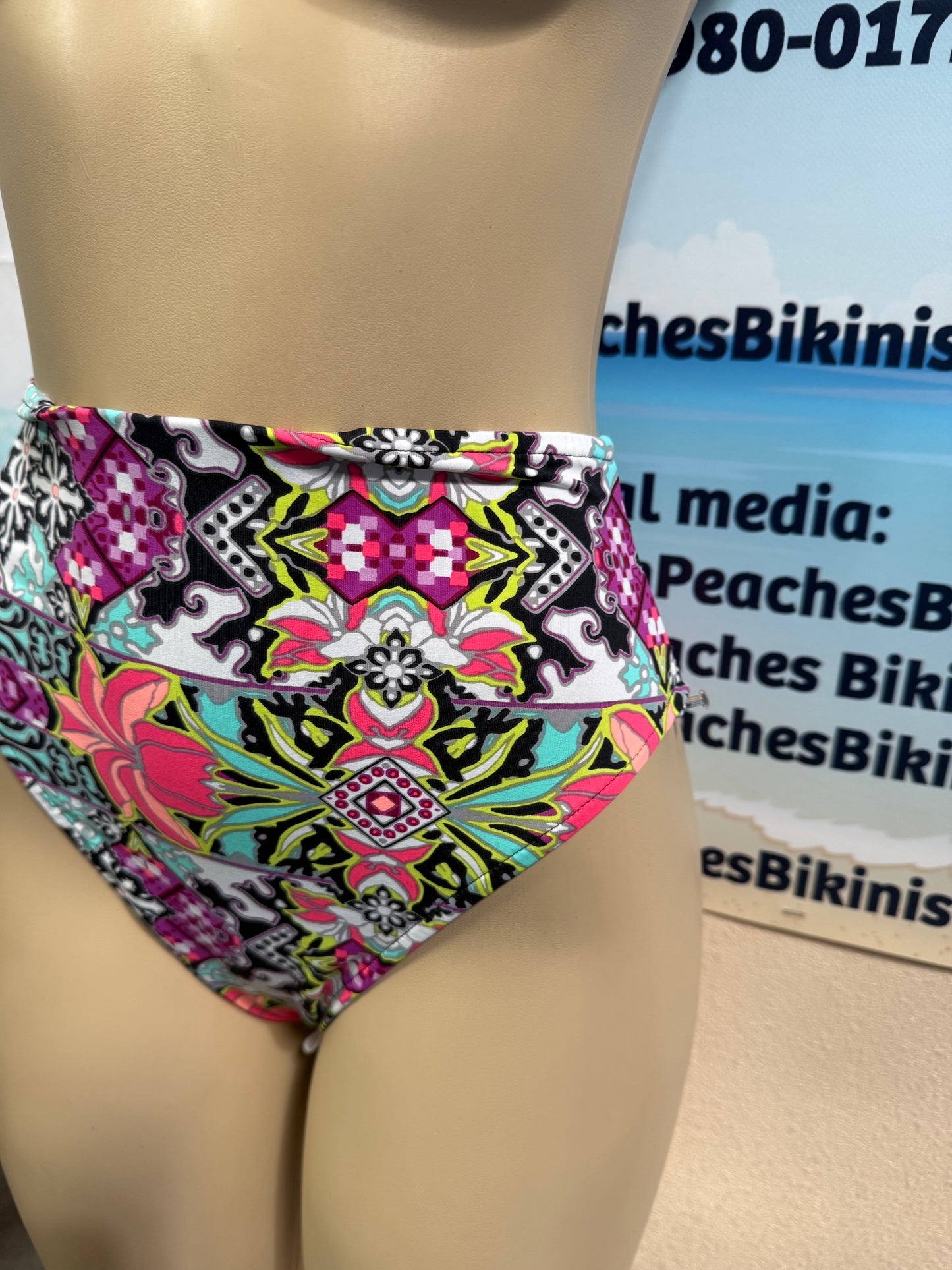 Cheeky Mama Bottoms Tribal Island