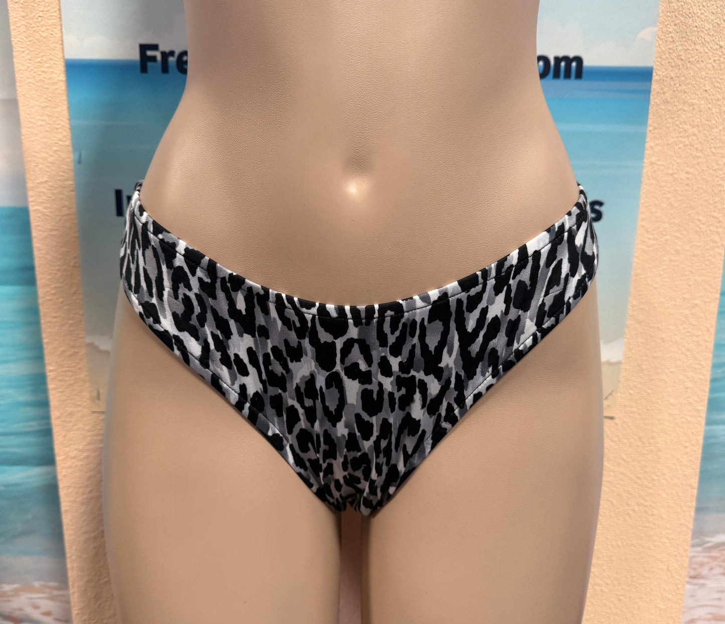 Cali Bottoms Snow Leopard
