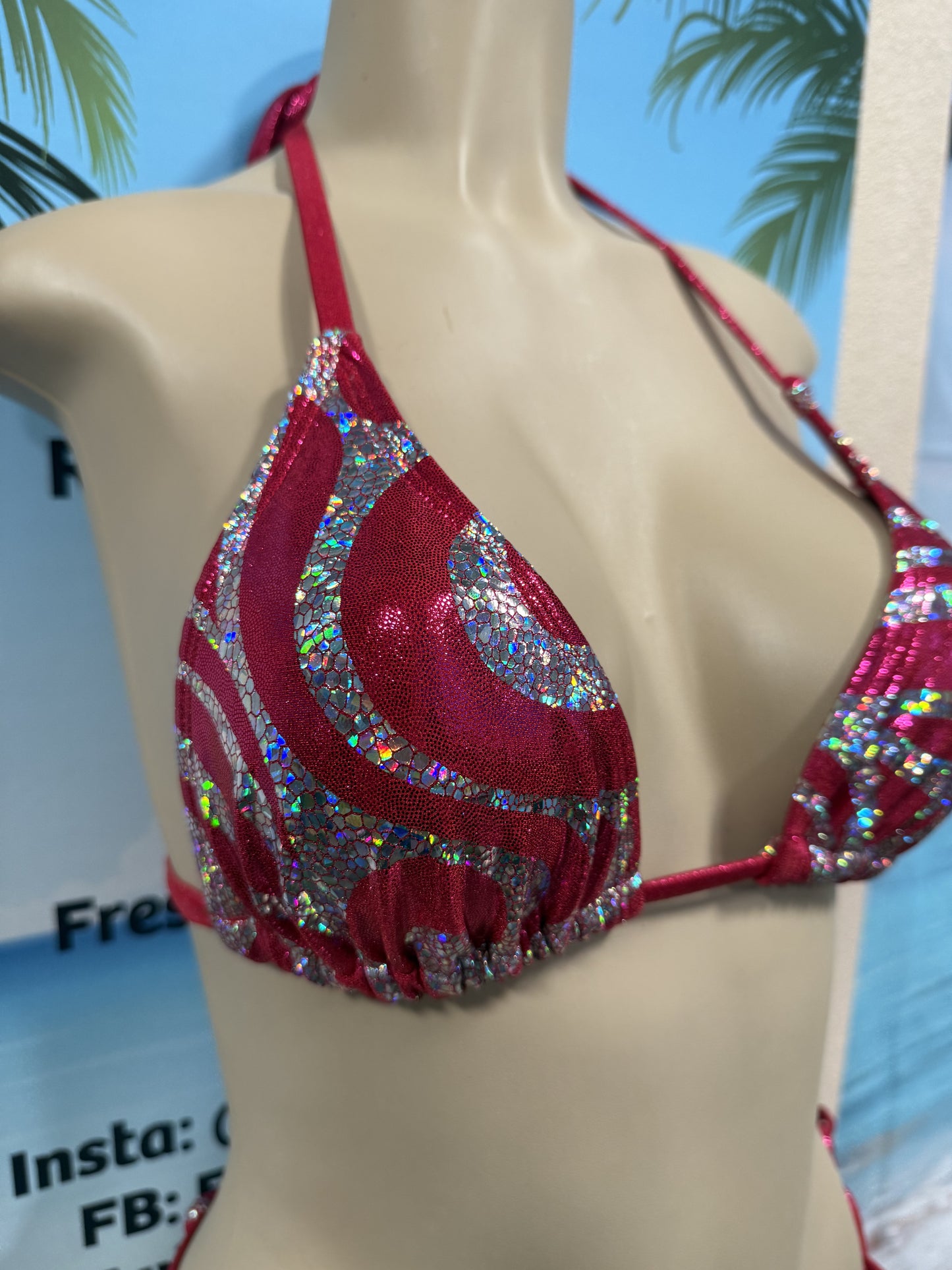 Lyla Triangle Top Pinky Red Swirl