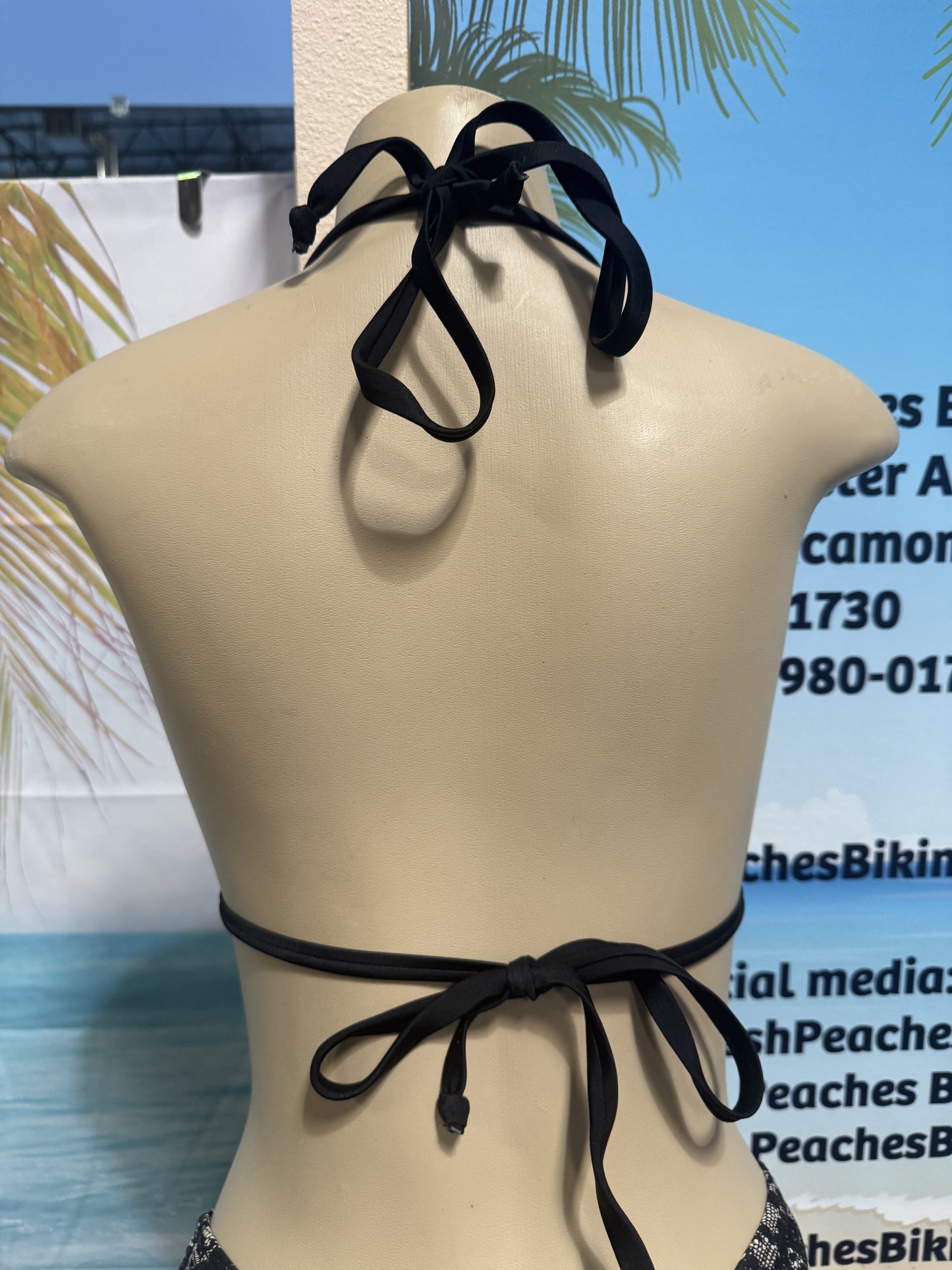 Lyla Triangle Top in Flirty