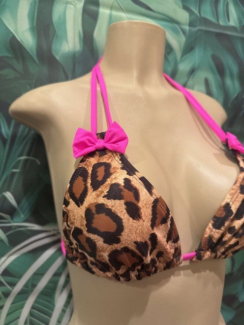 Layla Triangle Top Wildcat! with bows