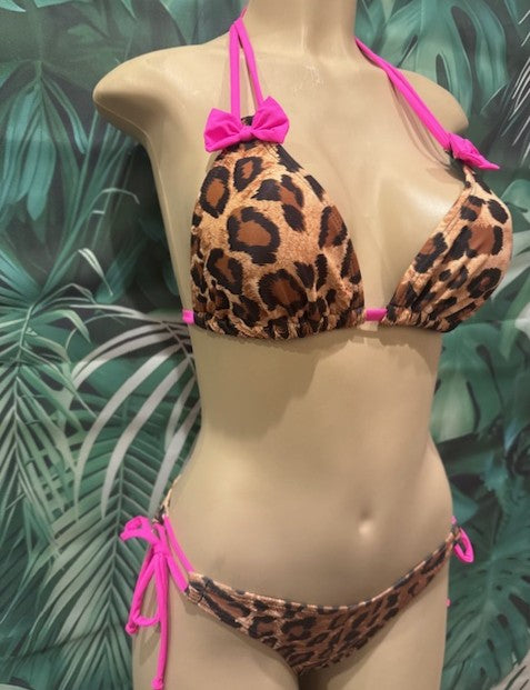 Layla Triangle Top Wildcat! with bows