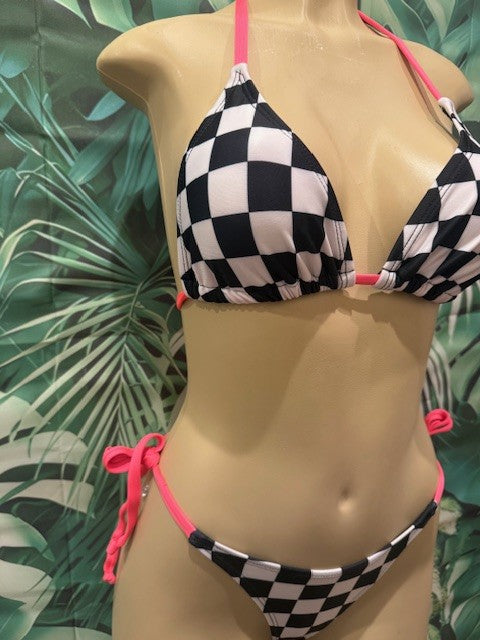 Tulum Thong Bottoms in Nascar Flag Electric Coral