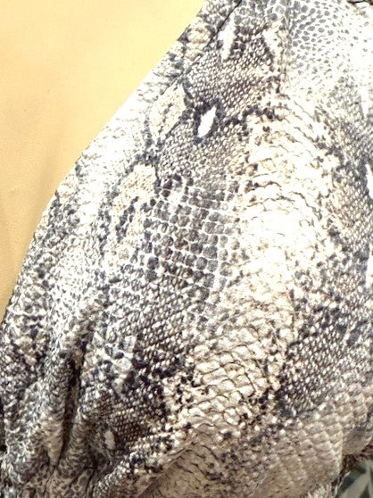 Layla Triangle Top White Black Rattlesnake